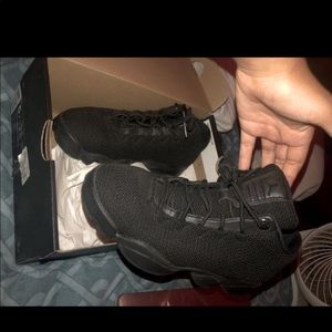 Black Jordan Horizon